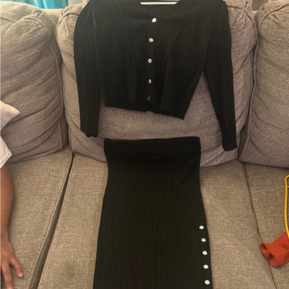 Elegant Black Ribbed Skirt Set